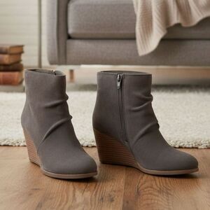 Diba Womens Size 8.5 Gray Suede Wedge Ankle Boots Almond Toe Western Boho